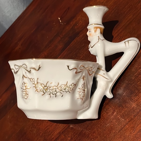 Unusual Mepoco vintage cup & saucer set - figural handle Victorian Lady & Butler - Picture 5 of 16